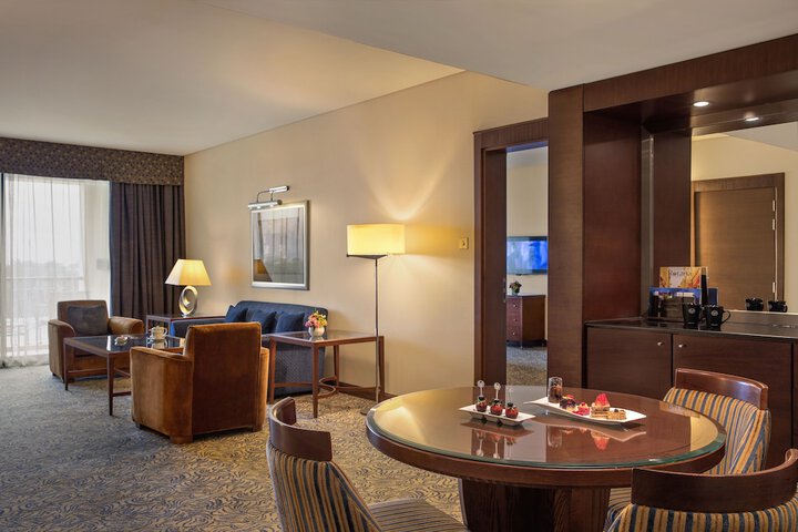 Room 45 of 180