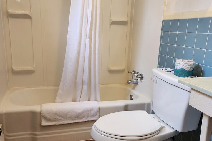 Room 12 of 21