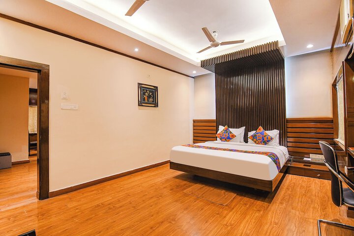 Room 18 of 53