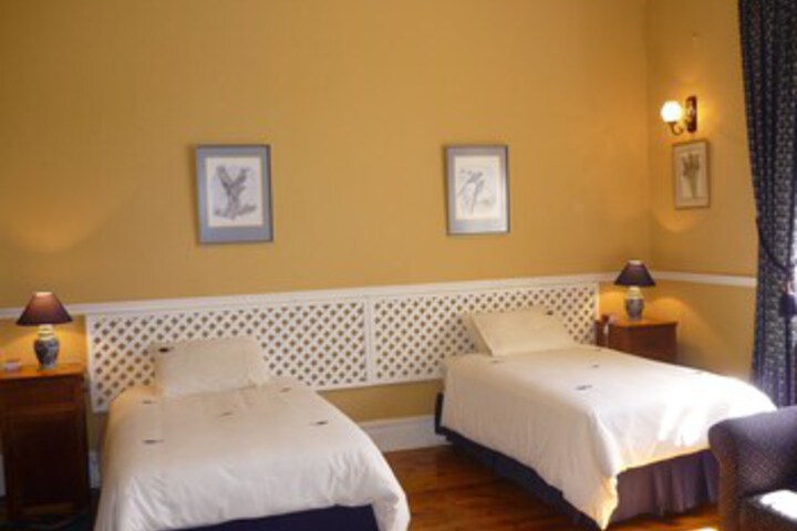Room 9 of 24