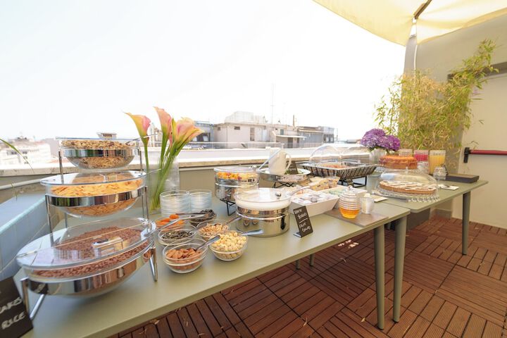Dining 80 of 83