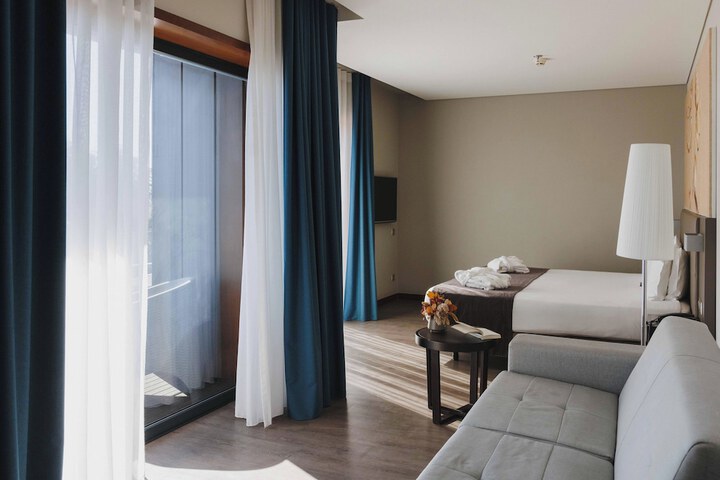 Room 18 of 101