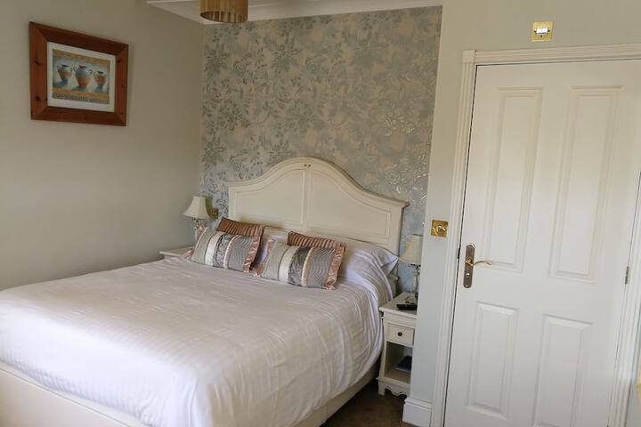 Room 15 of 132