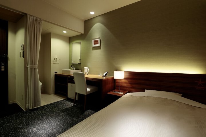 Room 15 of 44