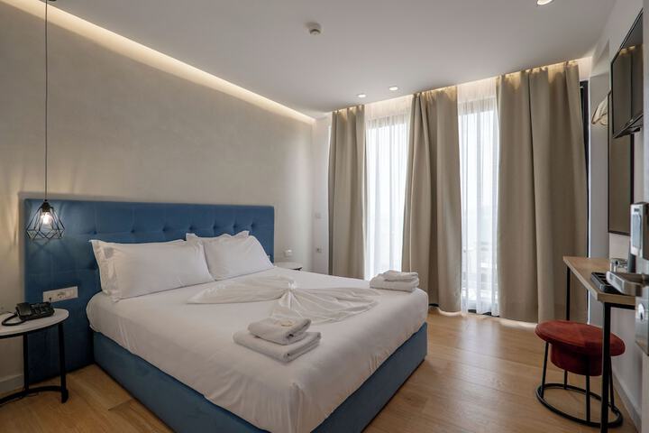 Room 8 of 91