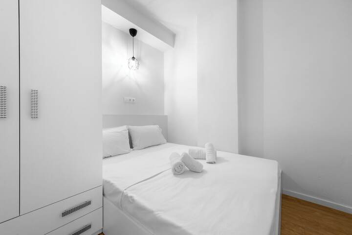 Room 16 of 60