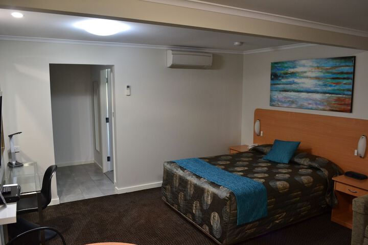 Room 15 of 74