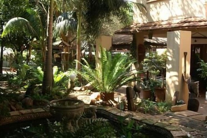 Hotel Entry