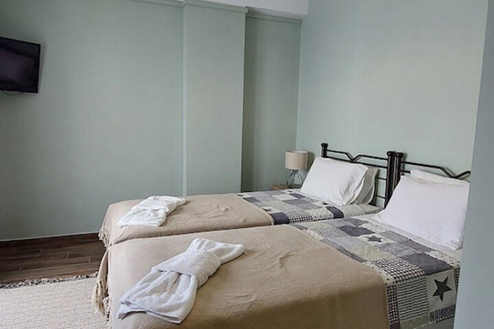Room 7 of 56