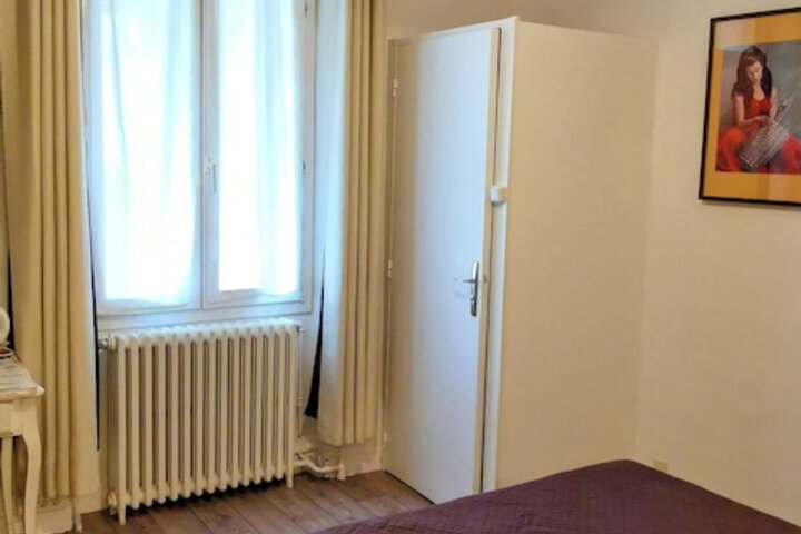 Room 31 of 82