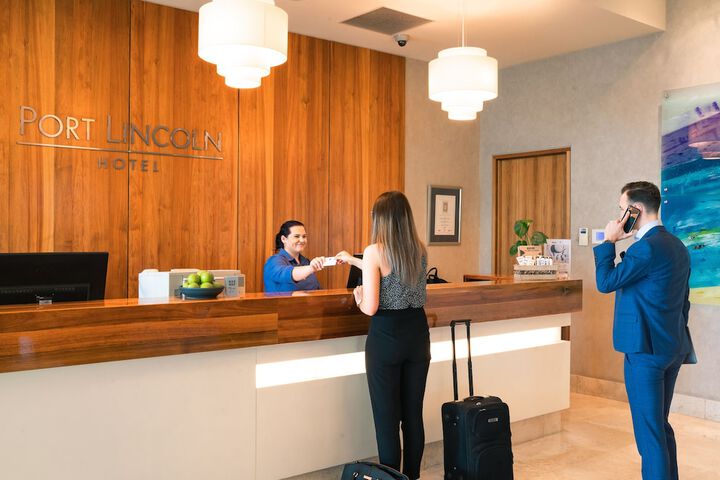 Entrance & Lobby