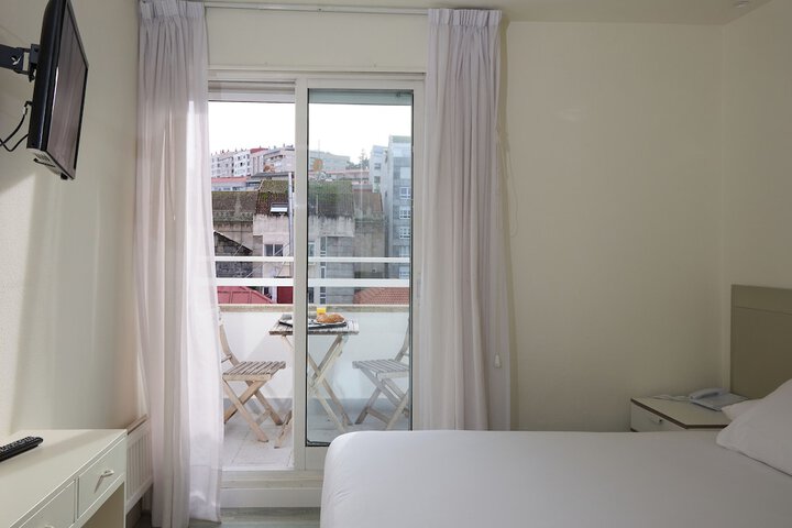 Room 28 of 74