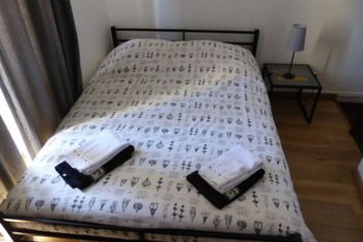 Room 6 of 14