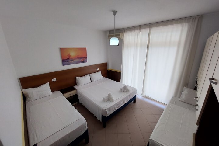 Room 10 of 37