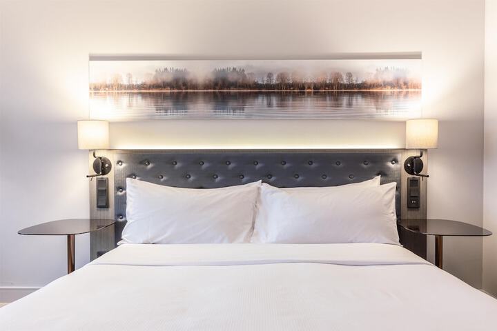 Room 42 of 115