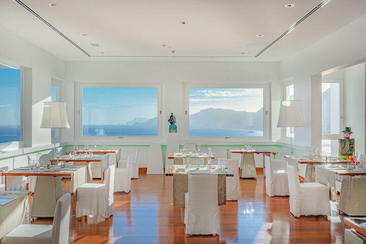 Dining 81 of 173