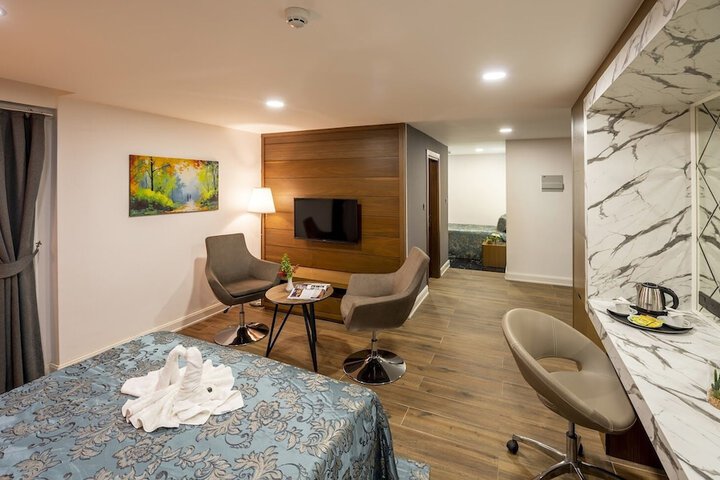 Room 5 of 29