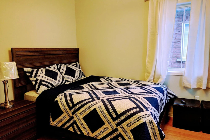 Room 5 of 15