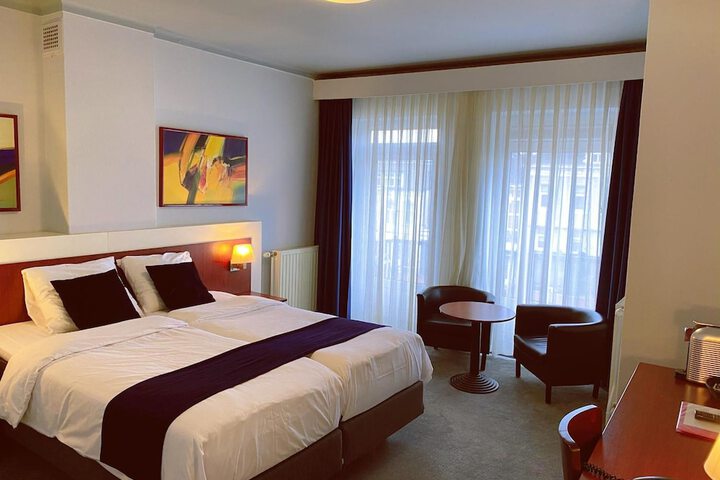 Room 42 of 72