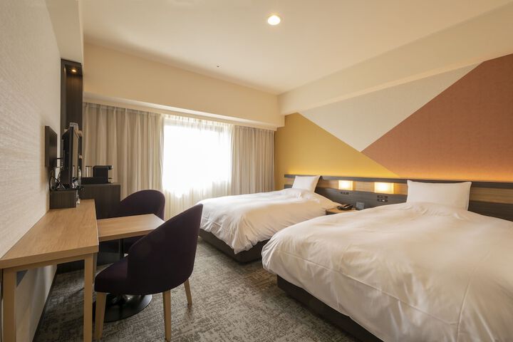 Room 26 of 83