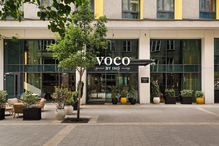Exterior of voco Budapest D8 by IHG