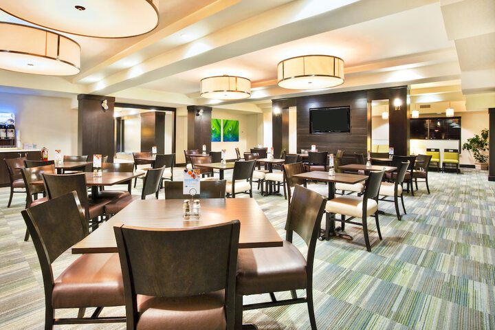 Breakfast/Coffee Service 20 of 48