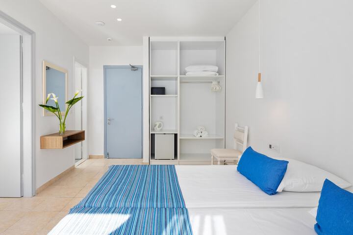 Room 20 of 128