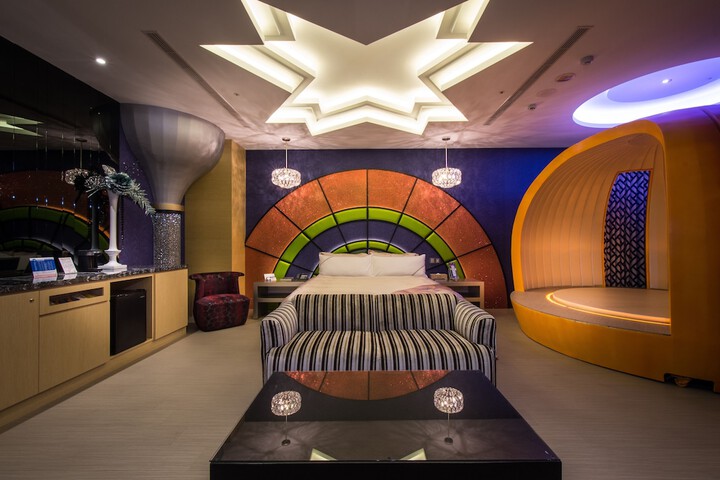 Room 48 of 113