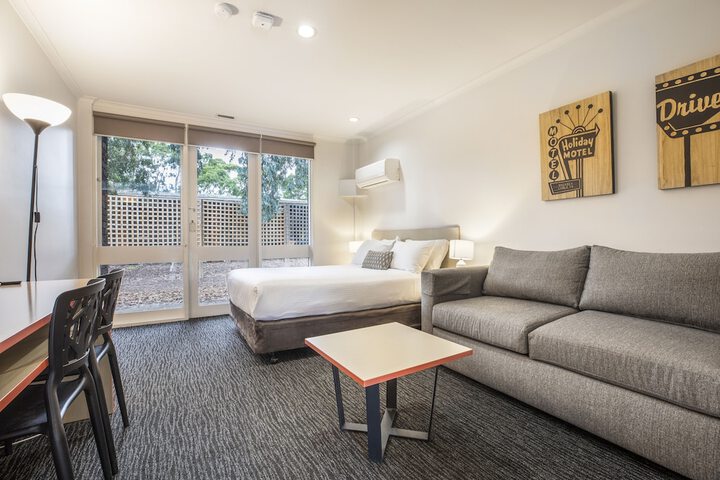 Room 8 of 31