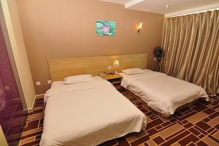 Room 29 of 90