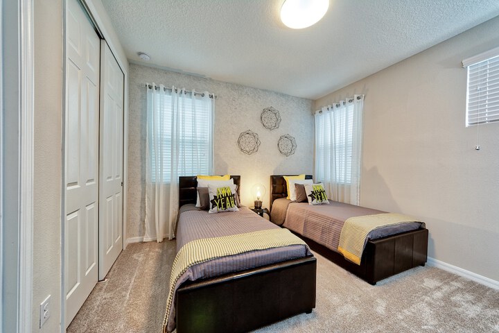 Room 8 of 43