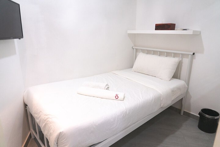 Room 4 of 11