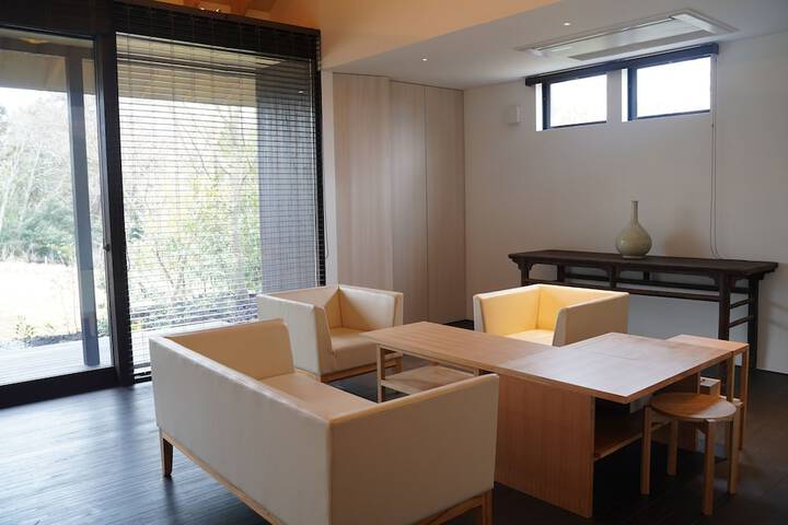 Room 63 of 117