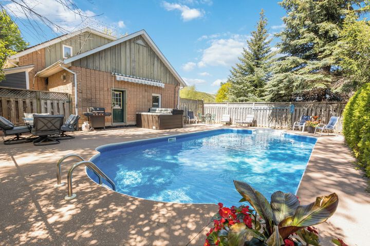 Pool 22 of 42