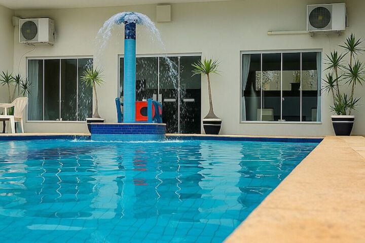 Pool 14 of 22