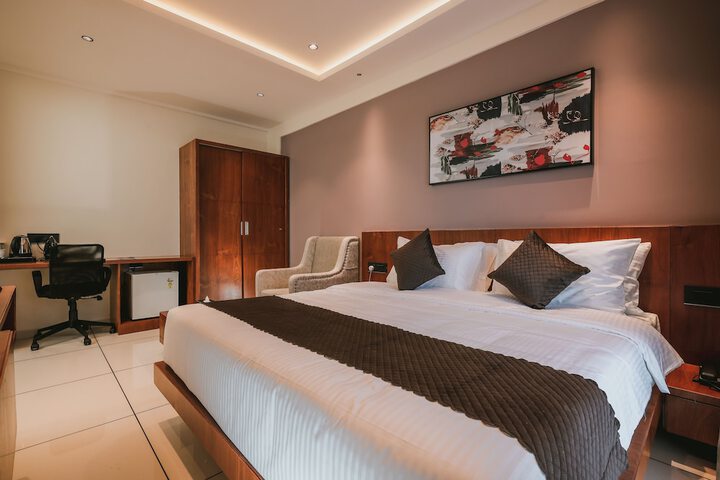 Room 5 of 36