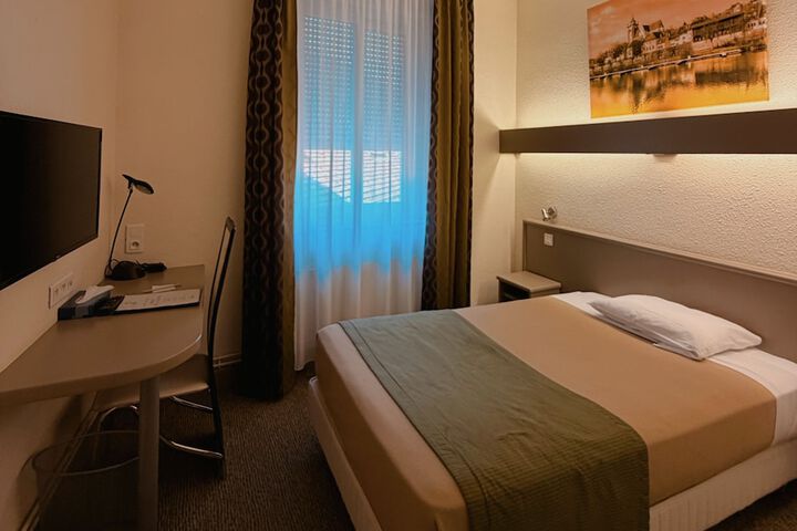 Room 45 of 87