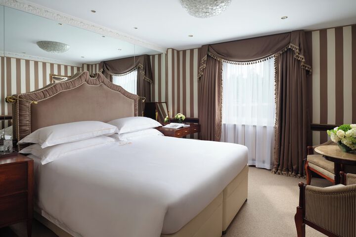 Room 30 of 113