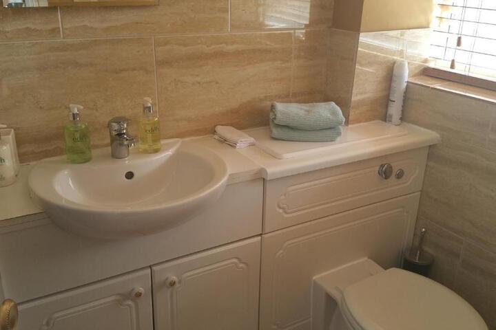 Brentwood Guest House Image 10