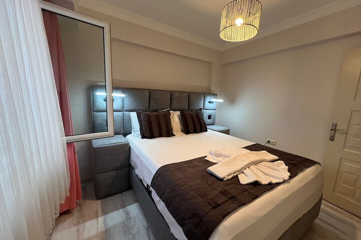 Room 3 of 29