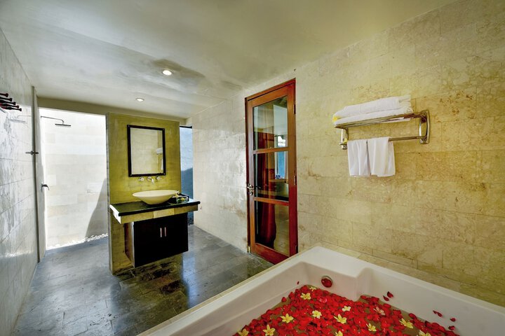 Room 16 of 24