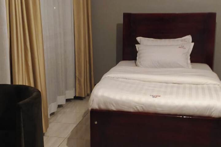 Room 14 of 39