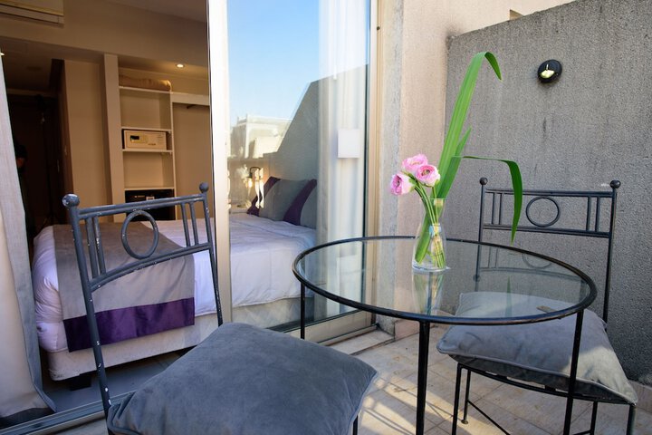Room 14 of 28