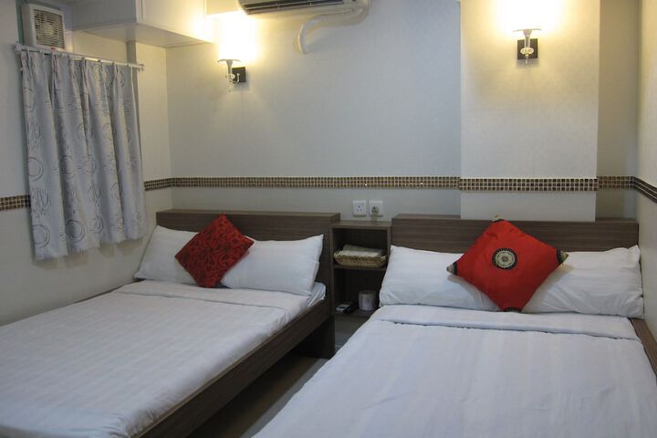 Room 5 of 52