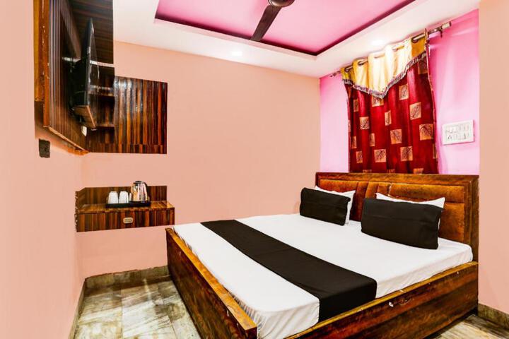 OYO 90267 Hotel Apollo