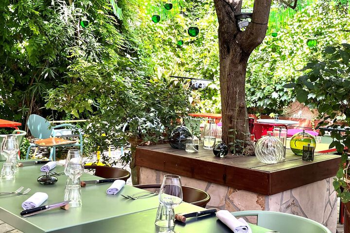 Dining 59 of 74