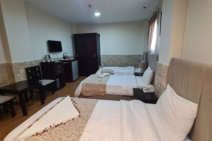 Room 167 of 340