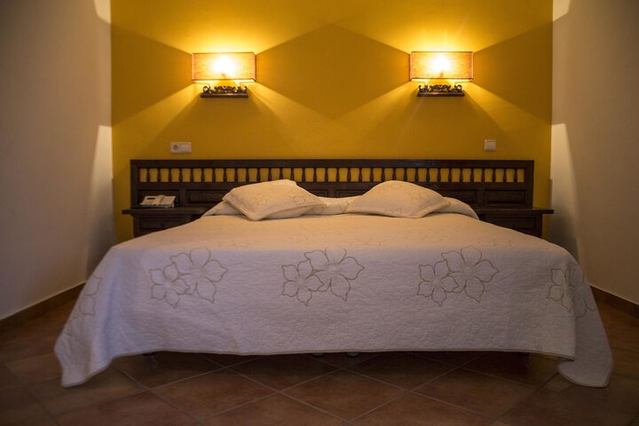 Room 5 of 38