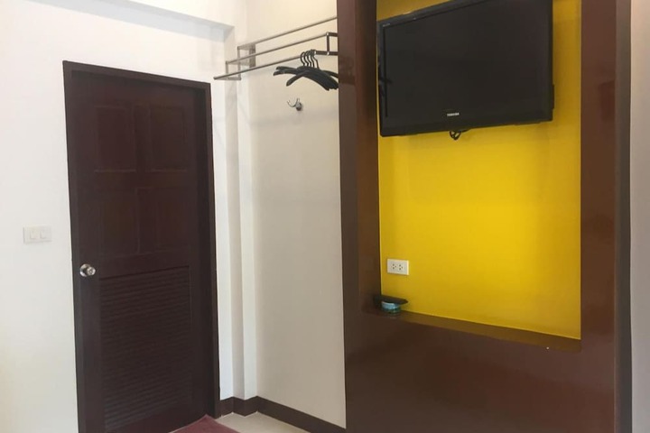 Room 14 of 53