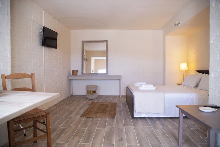 Room 4 of 51